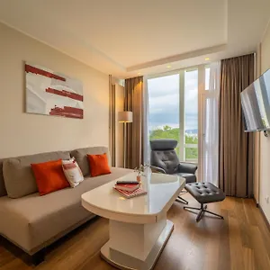 Pakat Residences Apartamento