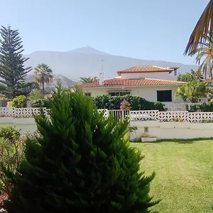 luminoso-y-acogedor-estudio-zona-botanico-con-vistas-al-teide.tenerifehoteles.net/