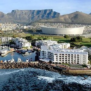 radisson-blu-hotel-waterfront-cape-town.hotels-capetown.com/